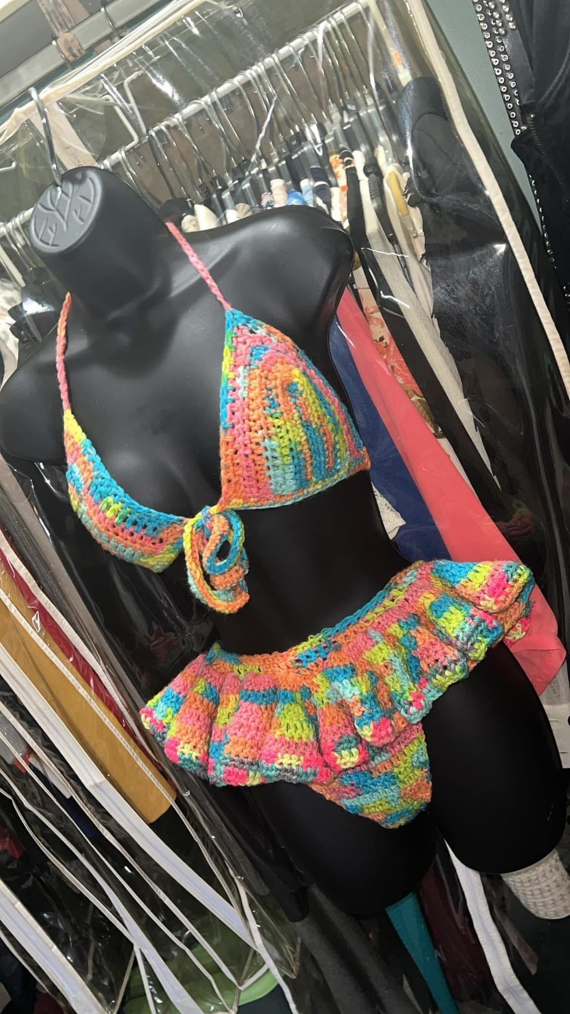 Crochet Ruffled 3 Piece Set